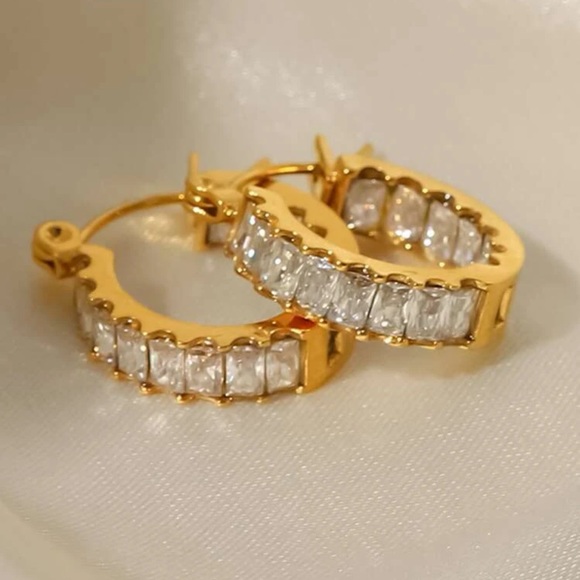 ◾️18K Gold Plated Marquis 3A CZ Crystal Hoop Earrings - Picture 5 of 13